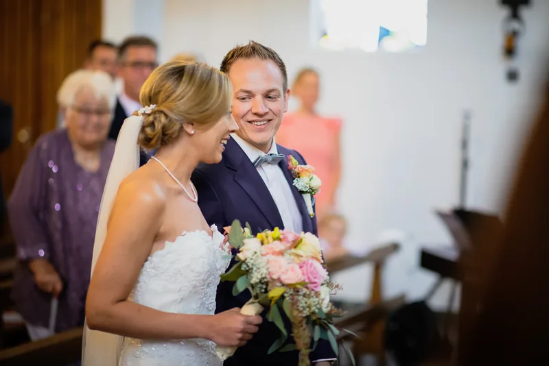 Hochzeit Hühnerhof Gettenbach Gründau – Sektempfang im Hof
