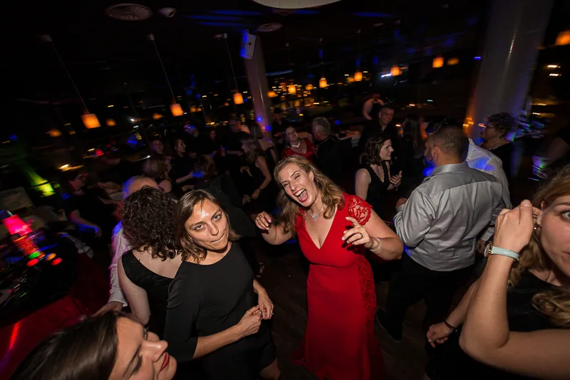 Frankfurter Botschaft Hochzeit – Party-Stimmung am Abend