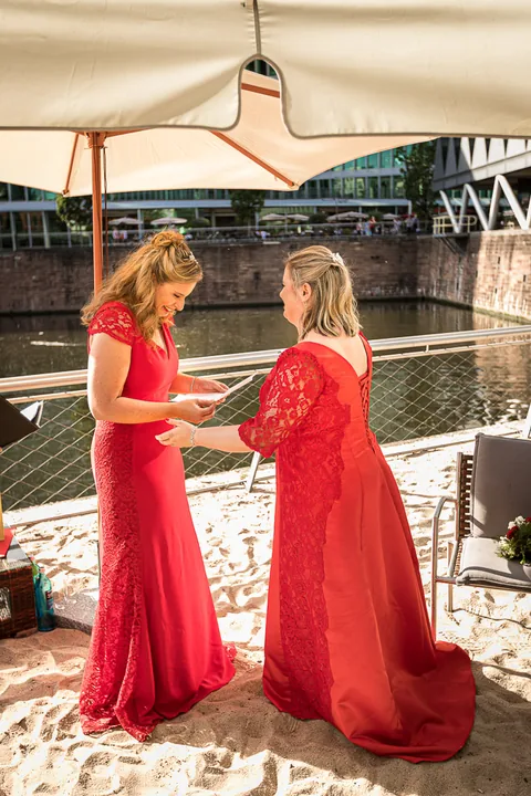 Hochzeitsfotograf Frankfurt – Brautpaar am Main