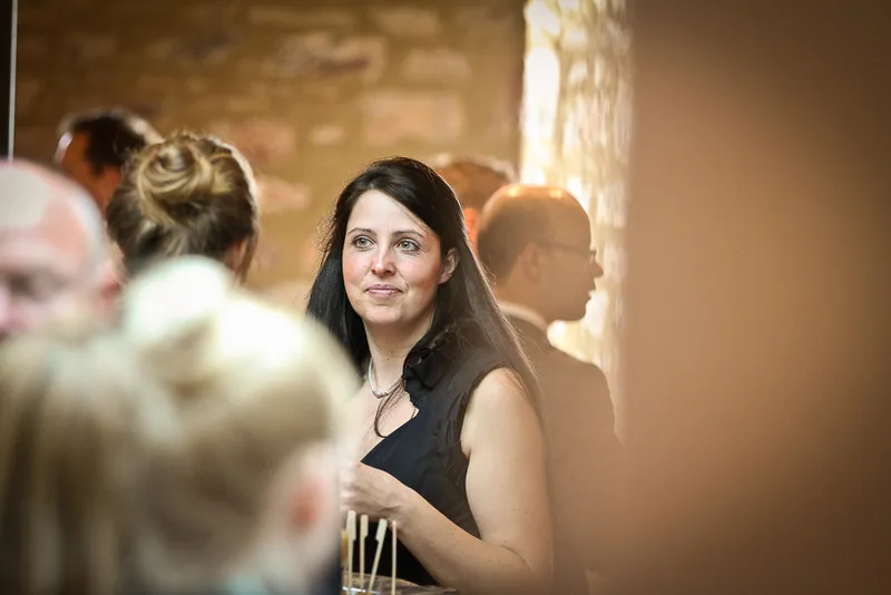 Hochzeit auf dem Jagdschloss Platte in Wiesbaden – Brautpaar im historischen Saal