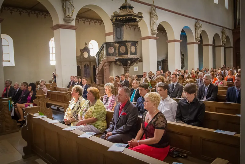 Hochzeit in Seligenstadt am Main – Paarshooting in der Altstadt