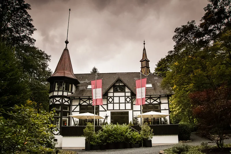Villa im Tal Wiesbaden – Trauung im Festsaal
