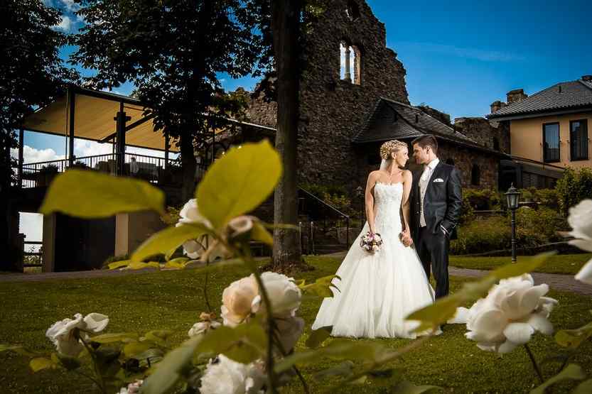 Hochzeit Auf Burg Schwarzenstein In Geisenheim Rheingau Oliver Lelke